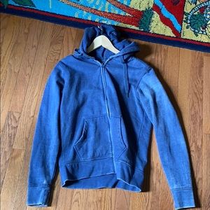 Sweatshirt with zipper